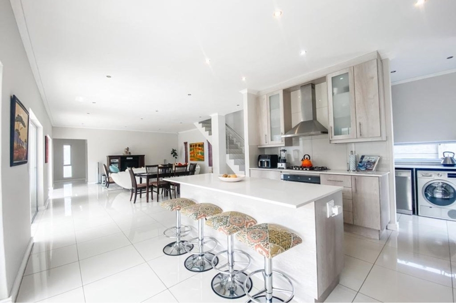 To Let 4 Bedroom Property for Rent in Parklands North Western Cape